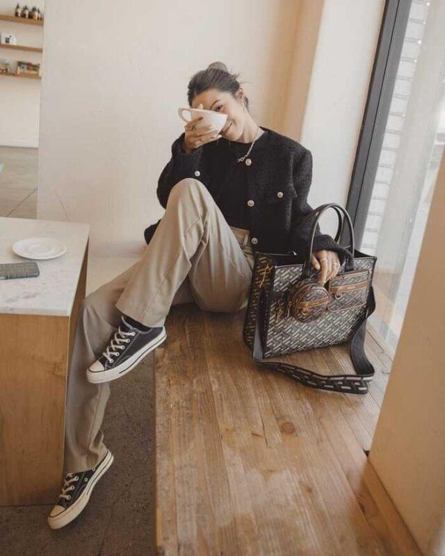 cach-tao-dang-chup-anh-voi-tui-xach-8