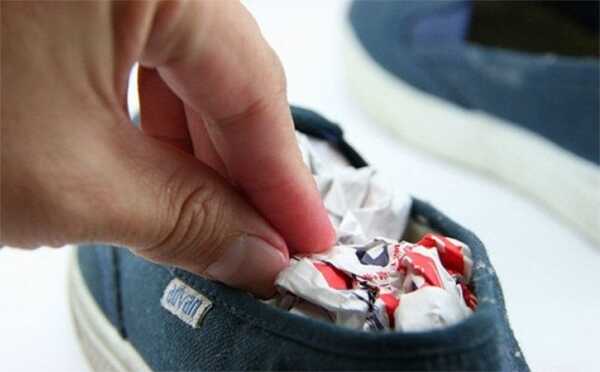 khu-mui-hoi-cua-giay-giay-bao