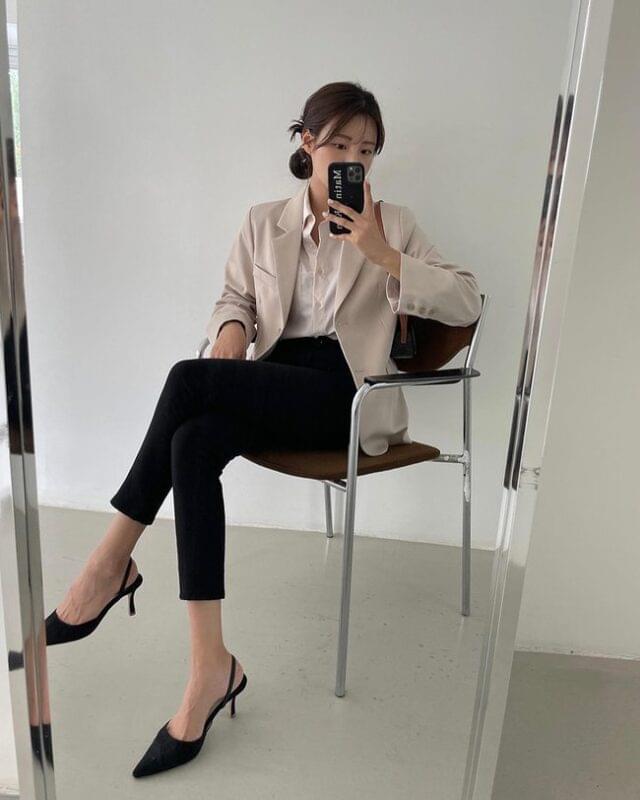 10-set-do-trung-tinh-de-mac-cong-so-giay-mui-nhon