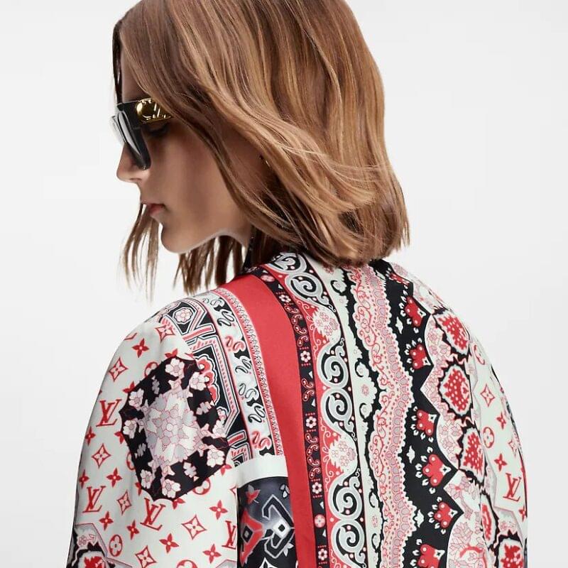 cham-soc-ao-louis-vuitton-bandana-2